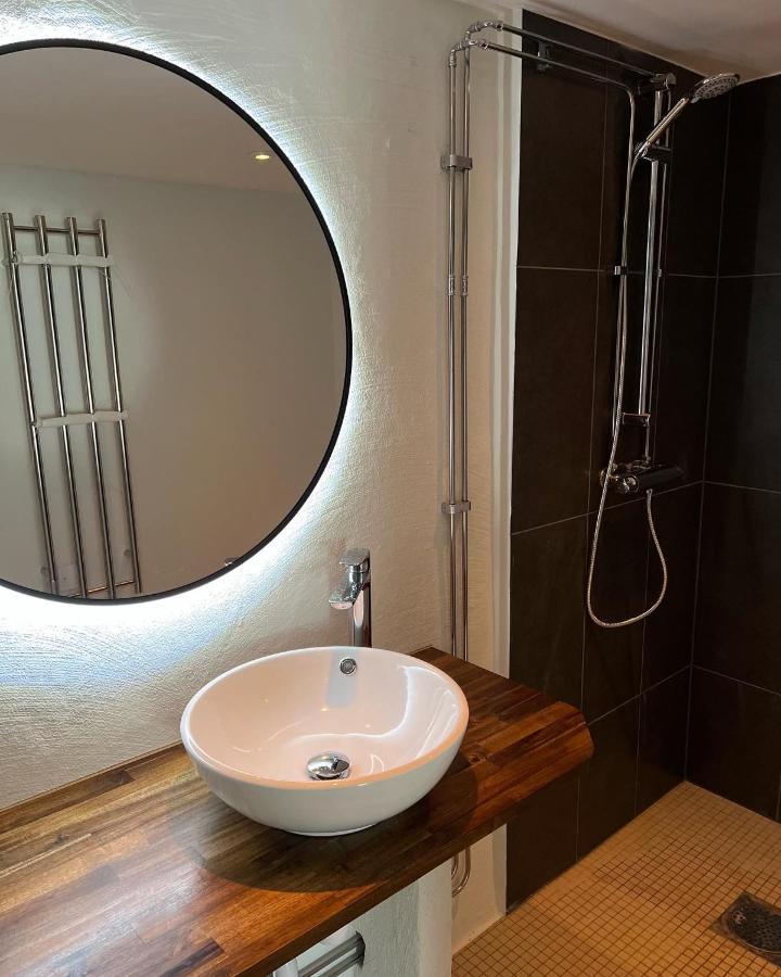 Backadal Gard Bnb อึสตัด ภายนอก รูปภาพ